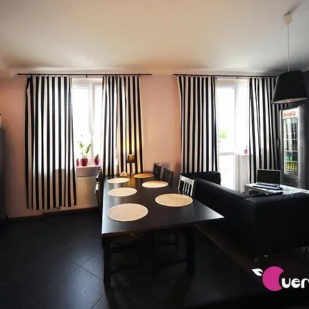 Very Berry - Old Town, Parking, Lift, Reception 24h Познань