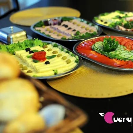 Хостел Very Berry - Old Town, Parking, Lift, Reception 24h Познань