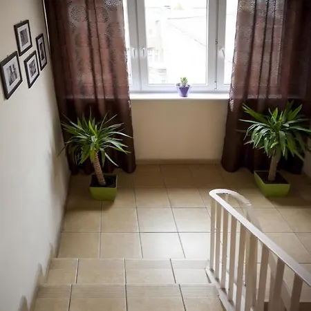 Хостел Very Berry - Old Town, Parking, Lift, Reception 24h