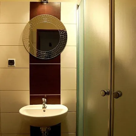 Хостел Very Berry - Old Town, Parking, Lift, Reception 24h Познань