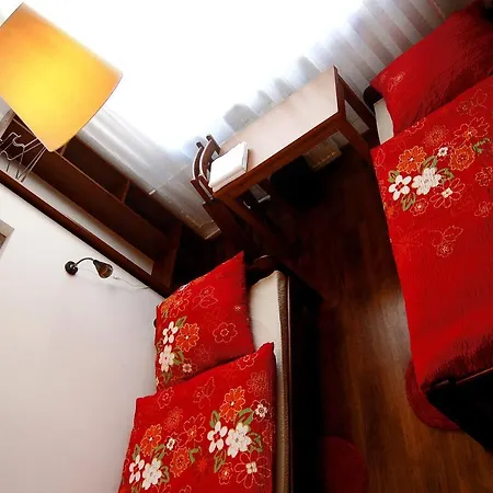 Very Berry - Old Town, Parking, Lift, Reception 24h Хостел *