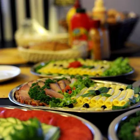 Hostal Very Berry - Old Town, Parking, Lift, Reception 24h *